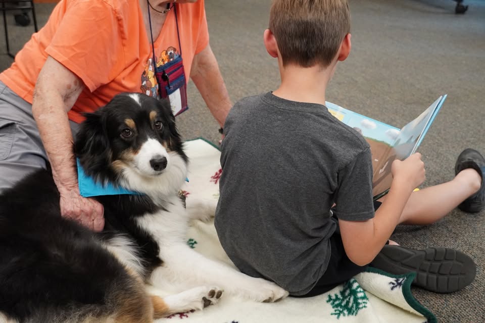 Paws to Read: K9 Reading Buddies, ~5+ YRS (Rogue River Library)